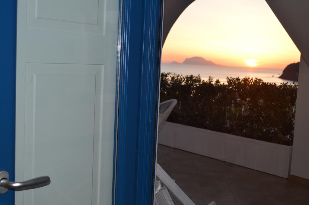 'A Alera Room&Breakfast Malfa (Salina) Quarto foto